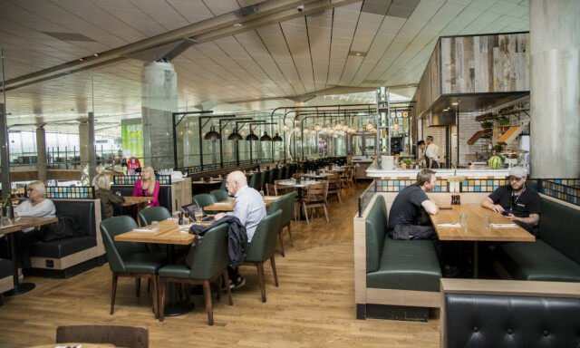 Test av Jamies og matnyhetene på utenlandsterminalen på Gardermoen